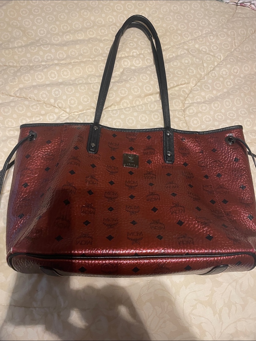 MCM Metallic Red Visetos Monogram Tote with Black Trim and Pouch - Picture 3 of 10